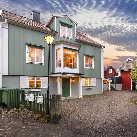 Mäster Lars Strängnäs Exteriör bild